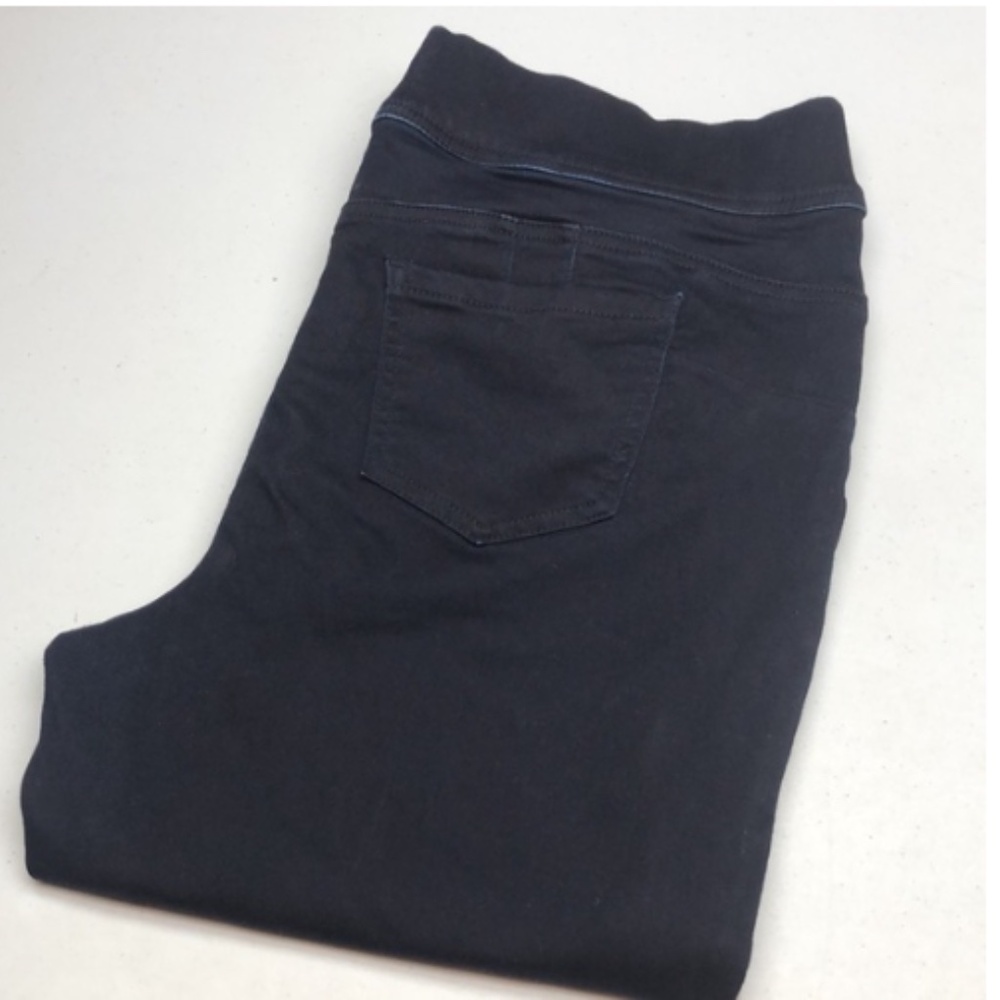 LIKE NEW RICKI”S HIGH WAISTED STRETCH STRAIGHT JEANS XL ⭐️